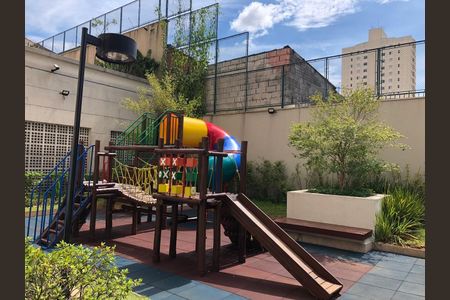 Apartamento à venda com 70m², 3 quartos e 1 vaga Apartamento à venda com 70m², 3 quartos e 1 vagaCondomínio