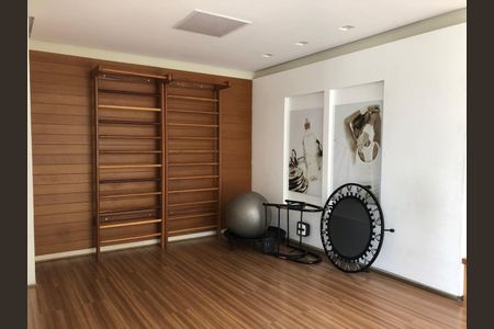 Apartamento à venda com 70m², 3 quartos e 1 vaga Apartamento à venda com 70m², 3 quartos e 1 vagaCondomínio