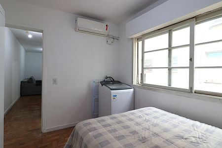 Quarto de apartamento à venda com 1 quarto, 35m² em Petrópolis, Porto Alegre