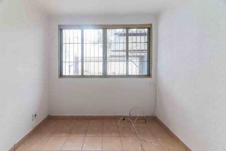 Casa à venda com 74m², 3 quartos e 2 vagasSala