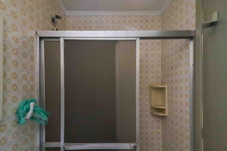 Casa à venda com 74m², 3 quartos e 2 vagasBanheiro