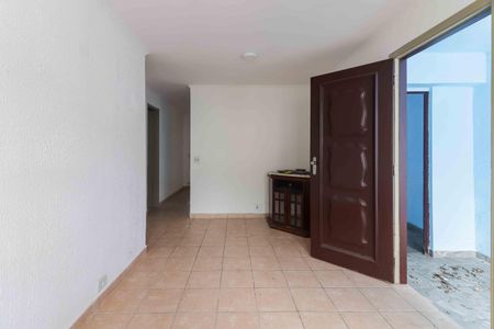 Casa à venda com 74m², 3 quartos e 2 vagasSala