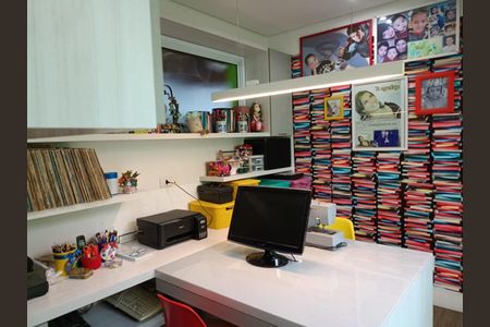 Casa à venda com 174m², 2 quartos e 3 vagas Casa à venda com 174m², 2 quartos e 3 vagasESCRITÓRIO