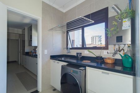 Apartamento à venda com 142m², 3 quartos e 2 vagas Apartamento à venda com 142m², 3 quartos e 2 vagasÁrea de Serviço
