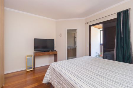 Apartamento à venda com 142m², 3 quartos e 2 vagas Apartamento à venda com 142m², 3 quartos e 2 vagasSuíte