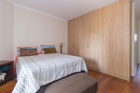 Apartamento à venda com 142m², 3 quartos e 2 vagas Apartamento à venda com 142m², 3 quartos e 2 vagasSuíte