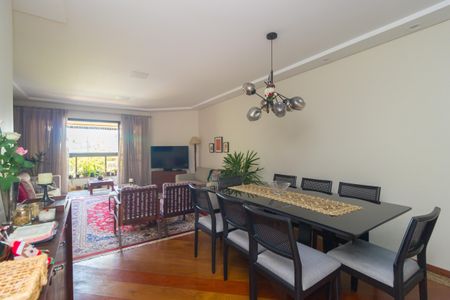 Apartamento à venda com 142m², 3 quartos e 2 vagas Apartamento à venda com 142m², 3 quartos e 2 vagasSala de Jantar