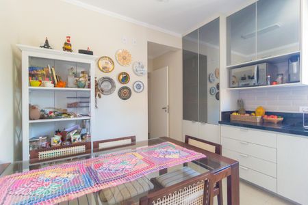 Apartamento à venda com 142m², 3 quartos e 2 vagas Apartamento à venda com 142m², 3 quartos e 2 vagasCozinha