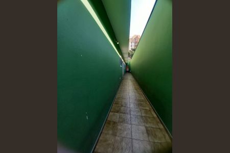 Casa à venda com 194m², 2 quartos e 3 vagasEntrada Lateral