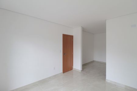 Casa de condomínio à venda com 140m², 3 quartos e 2 vagasSuite