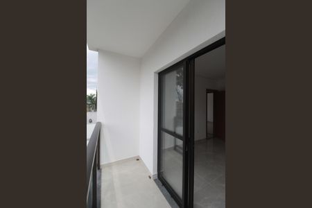 Casa de condomínio à venda com 140m², 3 quartos e 2 vagasVaranda da Suite