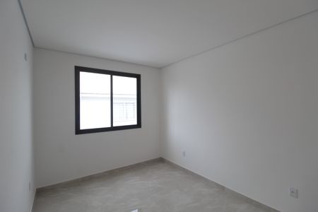 Casa de condomínio à venda com 140m², 3 quartos e 2 vagasVaranda da Suite