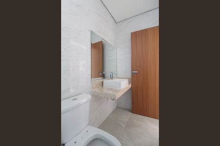 Casa de condomínio à venda com 140m², 3 quartos e 2 vagasBanheiro da Suite