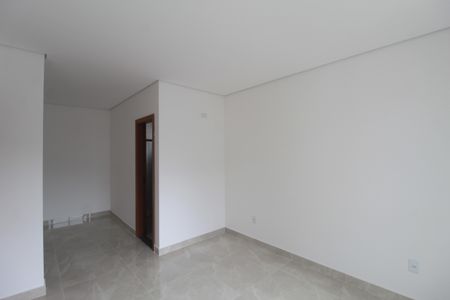 Casa de condomínio à venda com 140m², 3 quartos e 2 vagasSuite