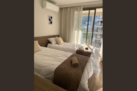 Quarto 2 de apartamento para alugar com 2 quartos, 76m² em Jacarepaguá, Rio de Janeiro