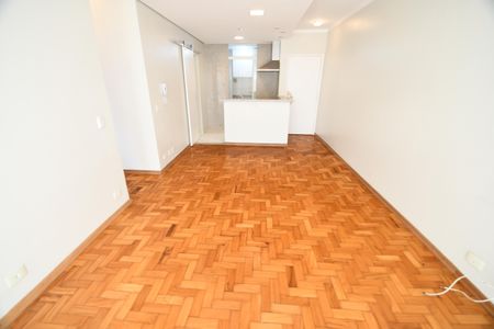 Sala de apartamento à venda com 1 quarto, 60m² em Cambuí, Campinas