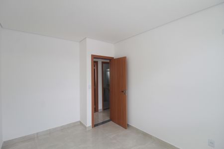 Casa de condomínio à venda com 140m², 3 quartos e 2 vagasQuarto 2