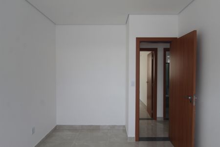 Casa de condomínio à venda com 140m², 3 quartos e 2 vagasQuarto 2