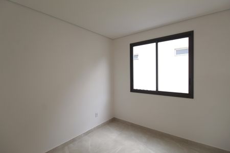 Casa de condomínio à venda com 140m², 3 quartos e 2 vagasQuarto 1