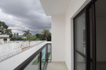 Casa de condomínio à venda com 140m², 3 quartos e 2 vagasVaranda da Suite