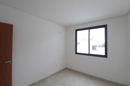 Casa de condomínio à venda com 140m², 3 quartos e 2 vagasQuarto 2