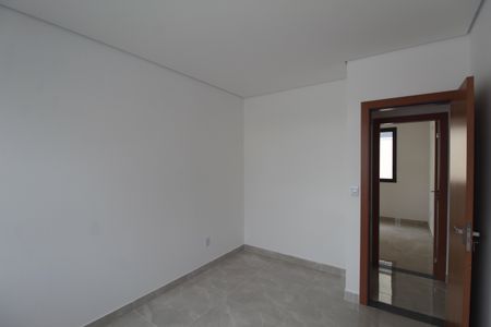 Casa de condomínio à venda com 140m², 3 quartos e 2 vagasQuarto 2