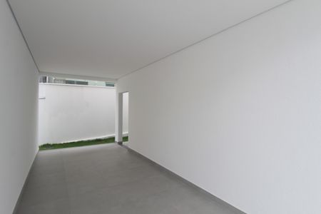 Casa de condomínio à venda com 140m², 3 quartos e 2 vagasGaragem