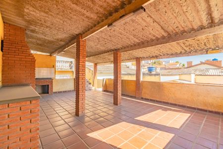 Casa à venda com 300m², 3 quartos e 4 vagas Casa à venda com 300m², 3 quartos e 4 vagasÁrea comum - Churrasqueira
