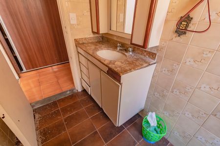 Casa à venda com 300m², 3 quartos e 4 vagas Casa à venda com 300m², 3 quartos e 4 vagasBanheiro Social