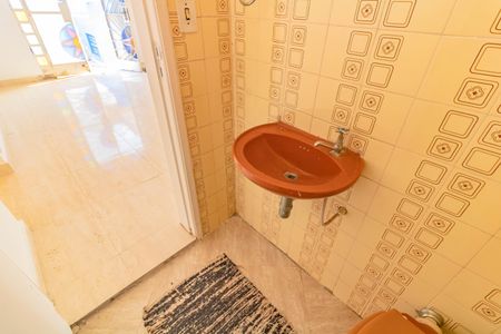 Casa à venda com 300m², 3 quartos e 4 vagas Casa à venda com 300m², 3 quartos e 4 vagasLavabo