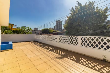 Casa à venda com 300m², 3 quartos e 4 vagas Casa à venda com 300m², 3 quartos e 4 vagasÁrea Externa