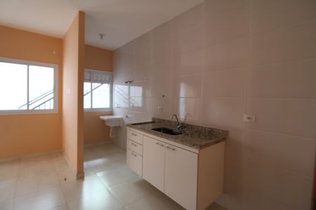Sala/Cozinha de apartamento para alugar com 1 quarto, 35m² em Vila Mazzei, São Paulo