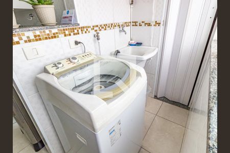 Apartamento à venda com 57m², 2 quartos e 1 vaga Apartamento à venda com 57m², 2 quartos e 1 vagaÁrea de Serviço