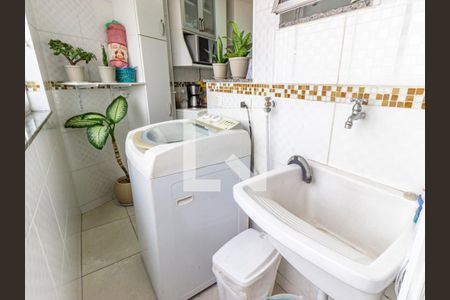 Apartamento à venda com 57m², 2 quartos e 1 vaga Apartamento à venda com 57m², 2 quartos e 1 vagaÁrea de Serviço