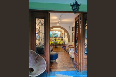 Casa à venda com 120m², 3 quartos e 1 vaga