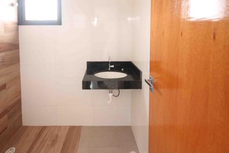 Apartamento para alugar com 69m², 2 quartos e sem vagaBanheiro