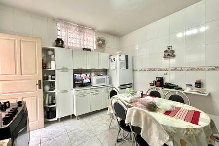 Casa à venda com 200m², 4 quartos e 2 vagasCozinha