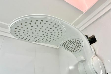 Casa à venda com 200m², 4 quartos e 2 vagasEdícula - Banheiro 