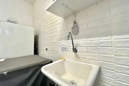 Casa à venda com 200m², 4 quartos e 2 vagasEdícula - Área de Serviço