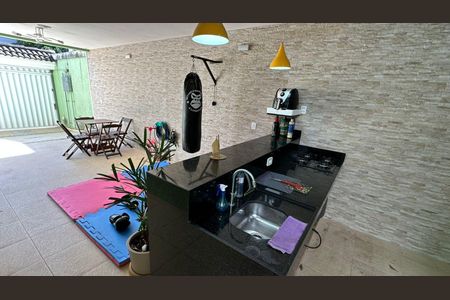 Casa de condomínio à venda com 350m², 3 quartos e 2 vagasEspaço Gourmet