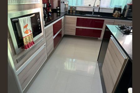 Casa de condomínio à venda com 350m², 3 quartos e 2 vagasCozinha