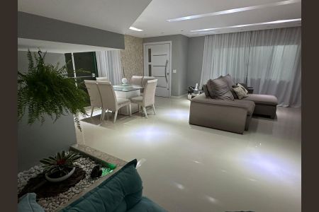 Casa de condomínio à venda com 350m², 3 quartos e 2 vagasSala