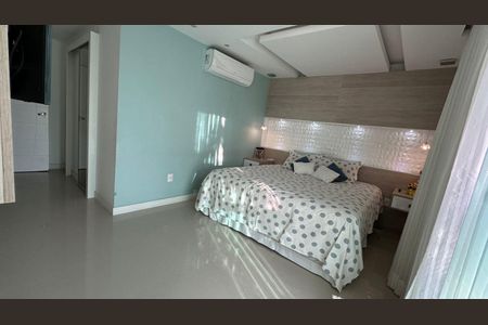 Casa de condomínio à venda com 350m², 3 quartos e 2 vagasSuíte 3
