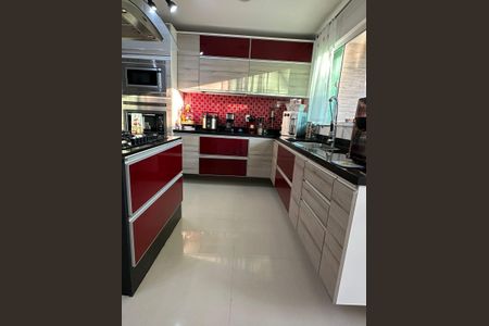 Casa de condomínio à venda com 350m², 3 quartos e 2 vagasCozinha