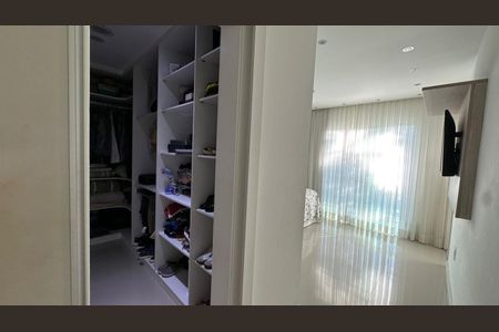 Casa de condomínio à venda com 350m², 3 quartos e 2 vagasSuíte 3