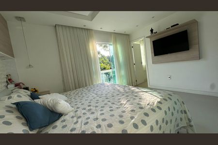 Casa de condomínio à venda com 350m², 3 quartos e 2 vagasSuíte 3