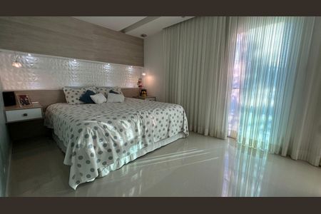 Casa de condomínio à venda com 350m², 3 quartos e 2 vagasSuíte 3
