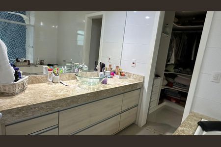 Casa de condomínio à venda com 350m², 3 quartos e 2 vagasBanheiro da Suíte 3