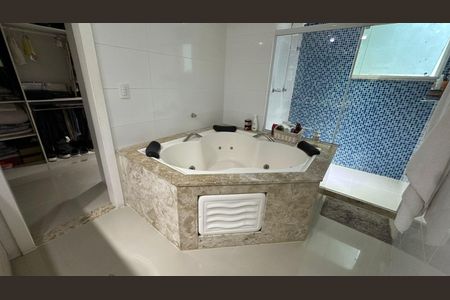 Casa de condomínio à venda com 350m², 3 quartos e 2 vagasBanheiro da Suíte 3