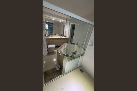 Casa de condomínio à venda com 350m², 3 quartos e 2 vagasBanheiro da Suíte 3